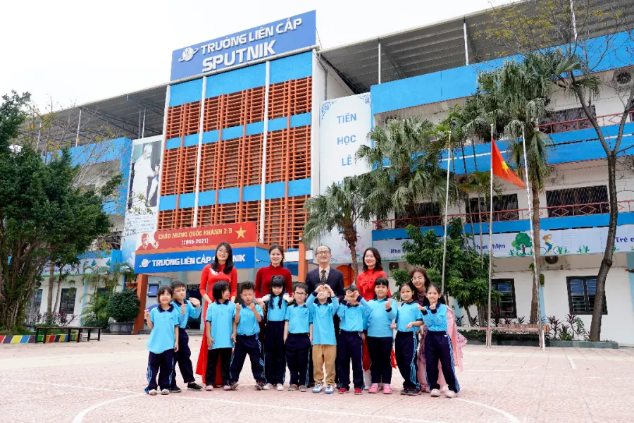 Trường Tiểu học - THCS Sputnik