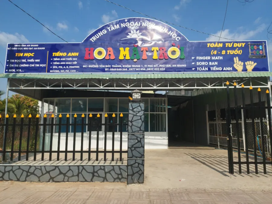 Trung tâm Ngoại Ngữ Tin Học Hoa Mặt Trời - Thị trấn Phú Mỹ, An Giang