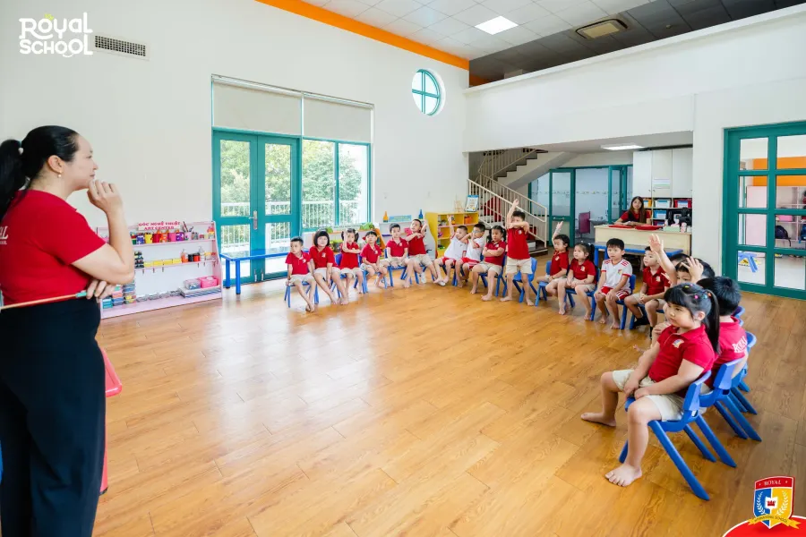 Trường Song ngữ Quốc tế Hoàng Gia (ROYAL SCHOOL)