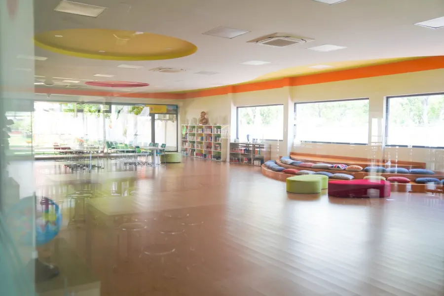 Trường Tiểu học Song ngữ Quốc tế Hoàng Gia (ROYAL SCHOOL)