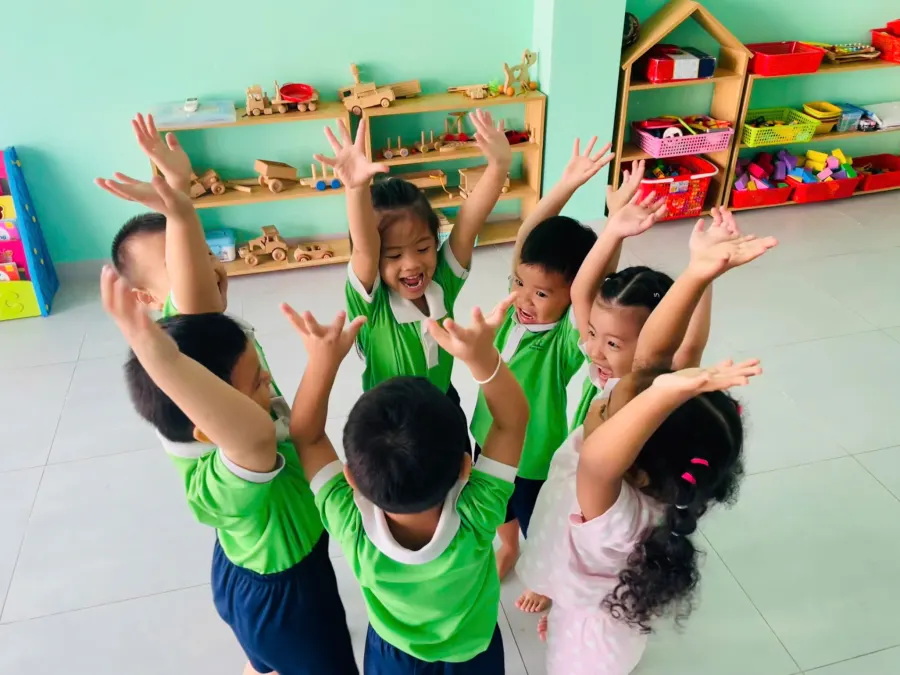 Mầm Non Hoa Ban Mai Xanh