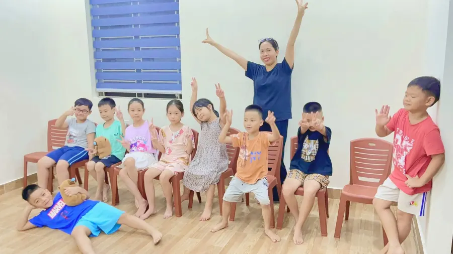 Trung Tâm Ngoại Ngữ Mai Vân Anh (Lucy English)
