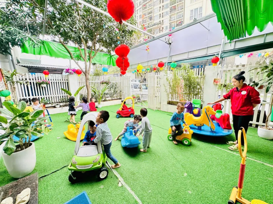 Royal Garden Preschool (Mầm Non Vườn Hoàng Gia)