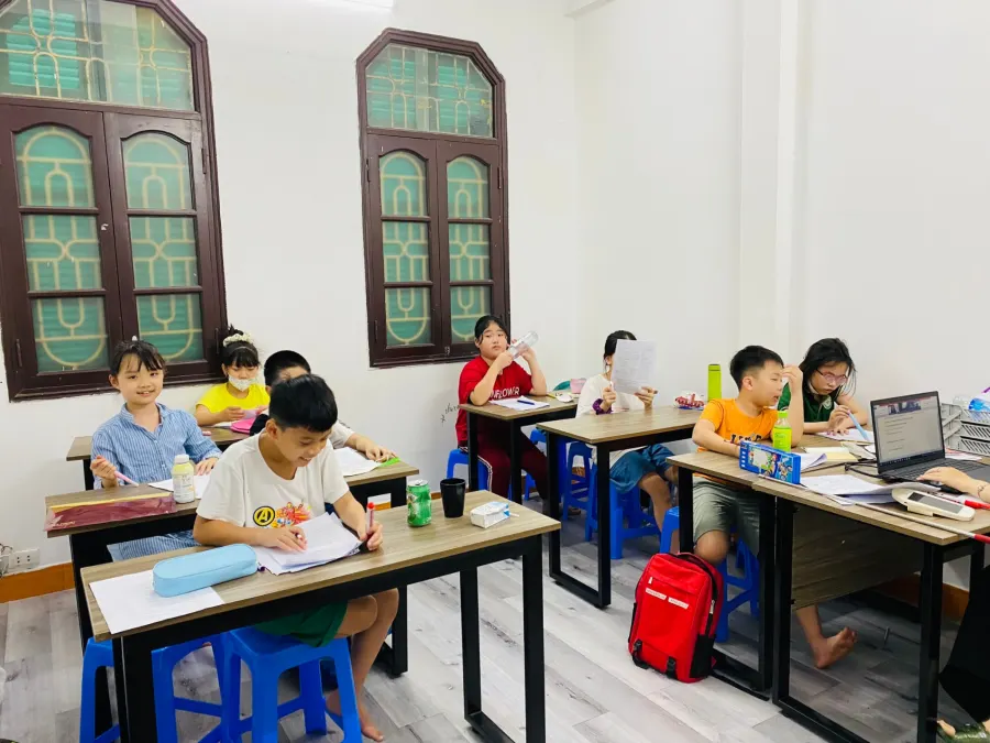 Trung tâm Tiếng Anh cô Hoàng Hương - English Ms Hoang Huong - cơ sở 1 Khuất Duy Tiến