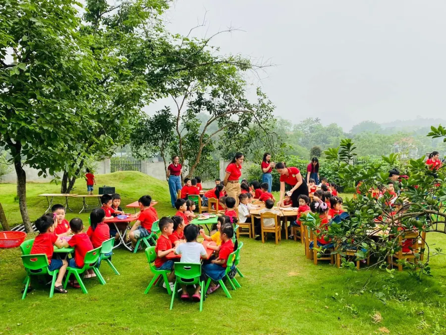 Trường Mầm Non Hoa Ban