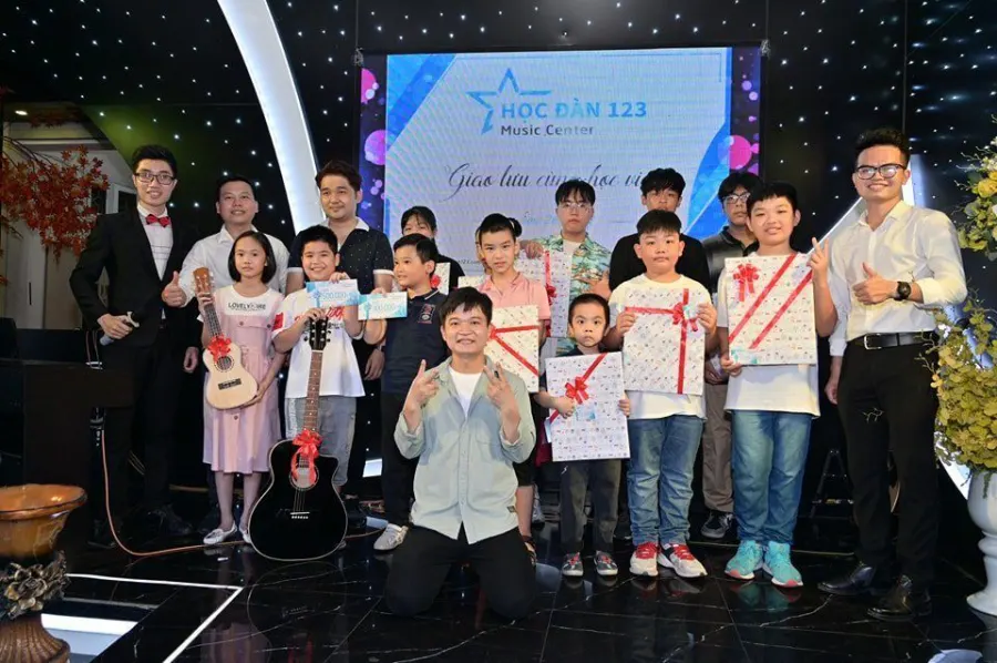 Trung tâm học đàn 123 - Lớp Học Piano, Guitar, Organ