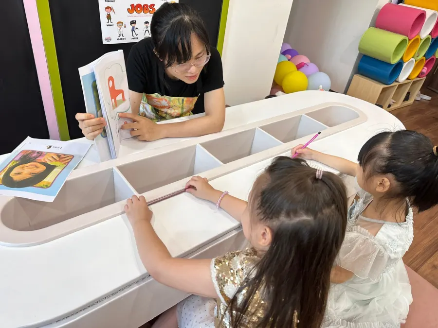 Trung tâm tiếng Anh - Phát triển trí tuệ và Nghệ thuật Baby Genius Club