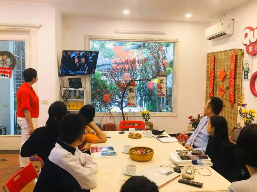 Câu lạc bộ tiếng Anh Queensland Excellence - 4 Ngõ Huế Hai Bà Trưng