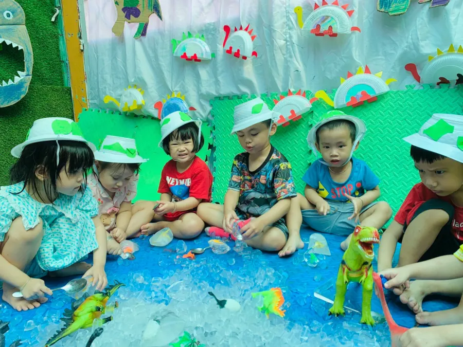 Lớp Mầm Non Người Bạn Nhỏ (Little Friends)