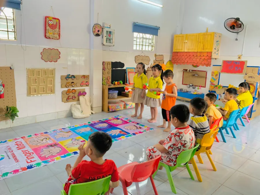 Lớp Mầm Non Người Bạn Nhỏ (Little Friends)