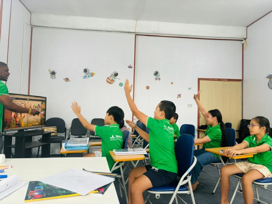Trung tâm Ngoại ngữ và Tư vấn du học Rocket Education