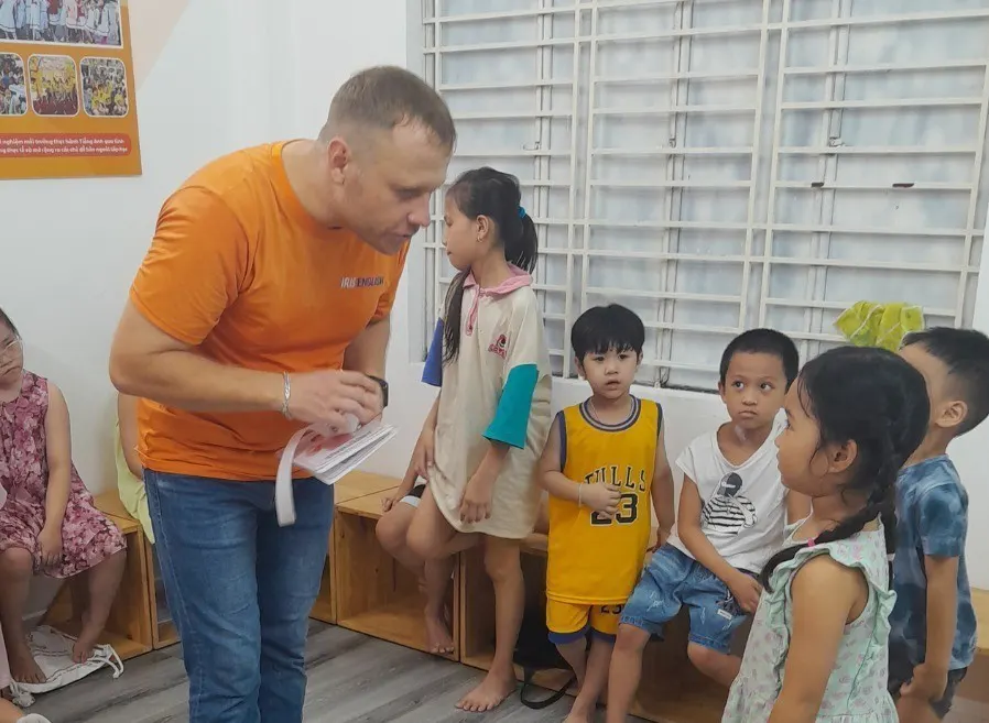 Trung Tâm Anh Ngữ IRIS English 137