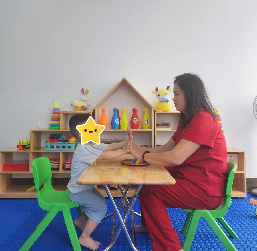 Trung tâm Can Thiệp Sớm Hừng Đông