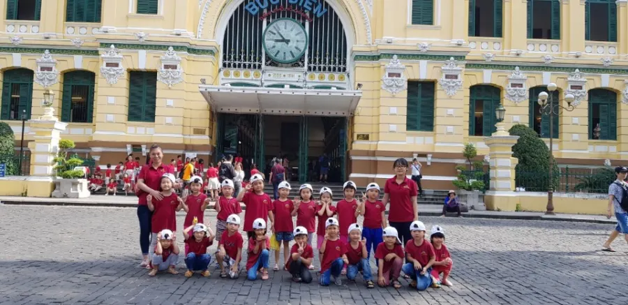 Trường mầm non Cầu Vồng - 彩虹雙語幼稚園 - Phạm Phú Thứ Quận 6
