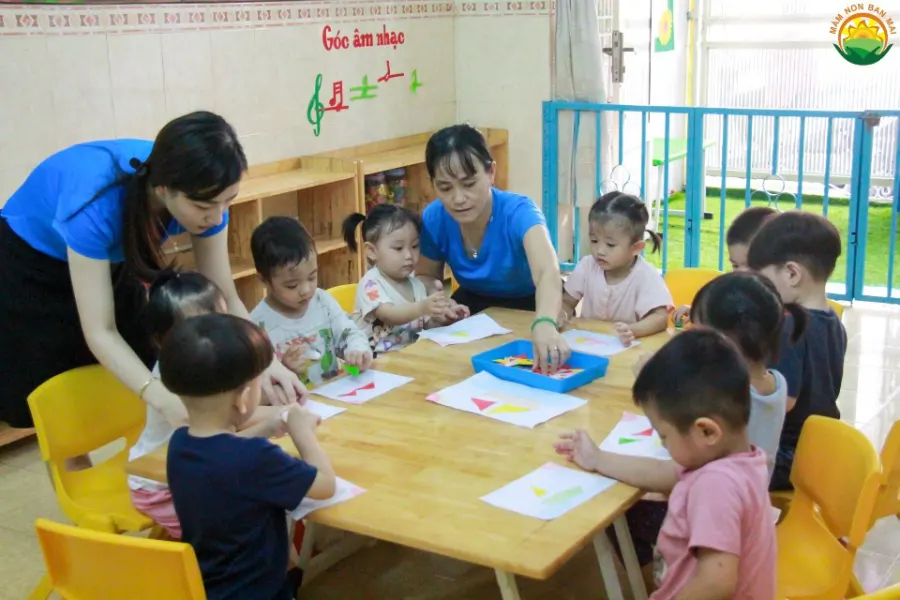 Nhóm trẻ Ban Mai - Nguyễn Cư Trinh