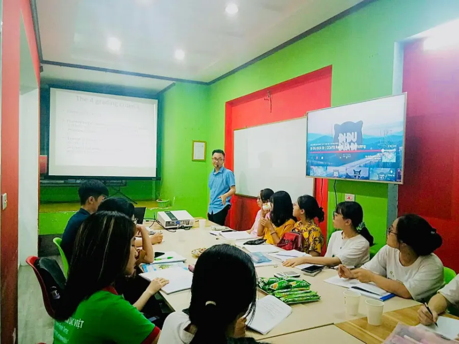 Trung Tâm Anh Ngữ Lạc Việt