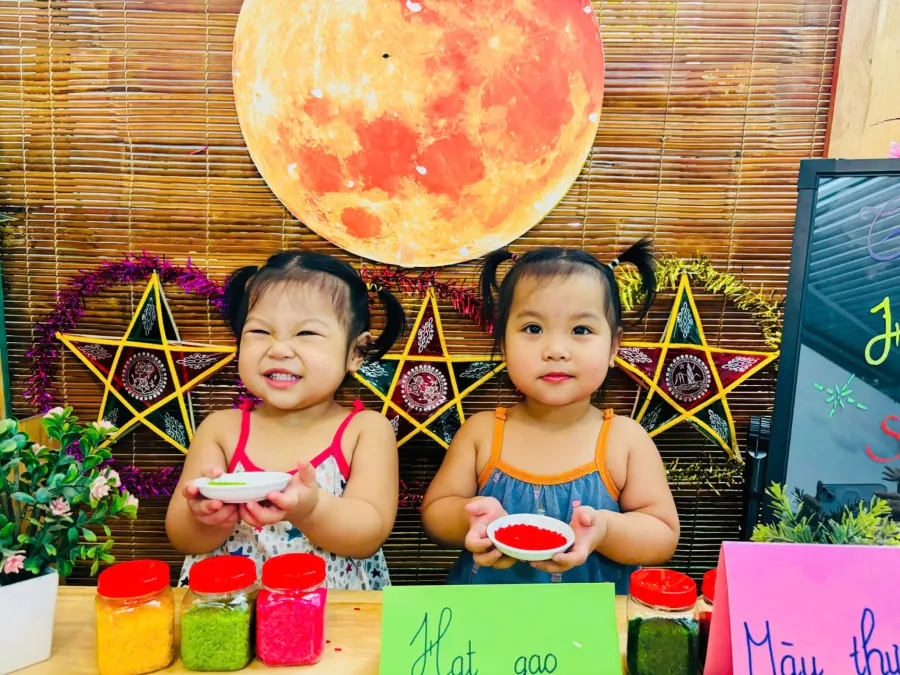 Mầm Non Thỏ Ngọc - Nguyễn Chính, Hoàng Mai