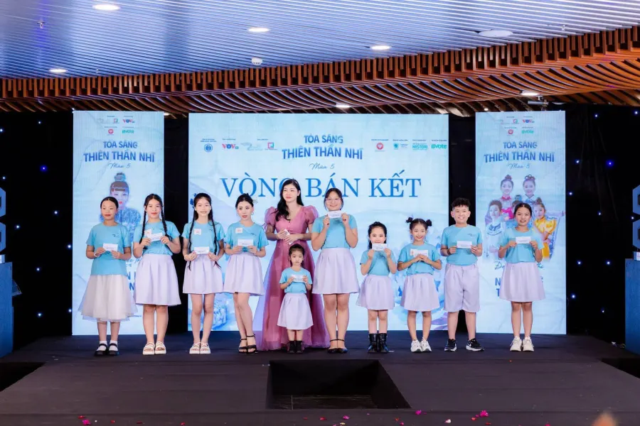 Trung Tâm Năng Khiếu - Luyện Viết Chữ Đẹp - Bán Trú Tiền Tiểu Học Cô Hoa