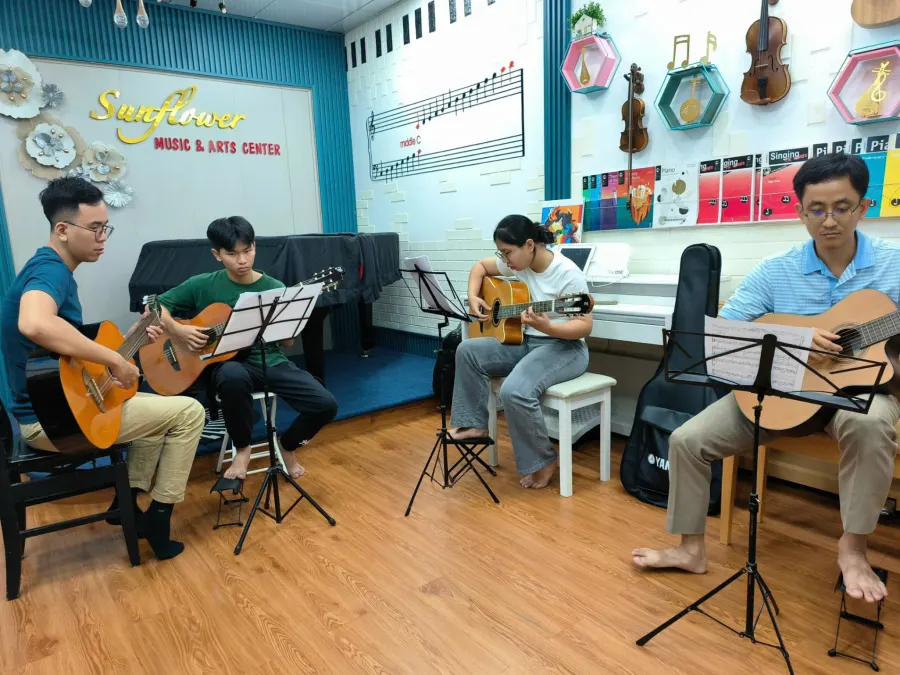 Trung Tâm Giáo Dục Nhạc Họa Piano & Vẽ Sunflower