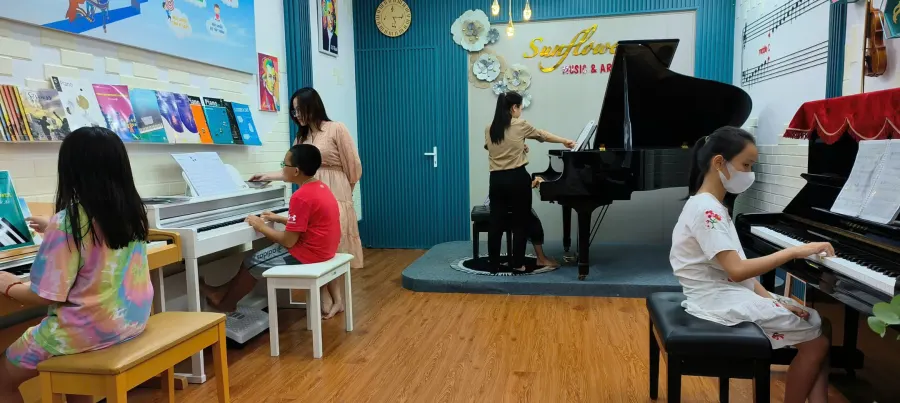 Trung Tâm Giáo Dục Nhạc Họa Piano & Vẽ Sunflower