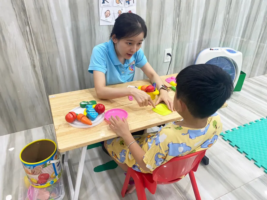 Trung tâm dạy trẻ tự kỷ chậm nói tăng động Nhân Hoà