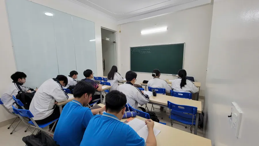 TRUNG TÂM BỒI DƯỠNG KIẾN THỨC VÀ KỸ NĂNG HT