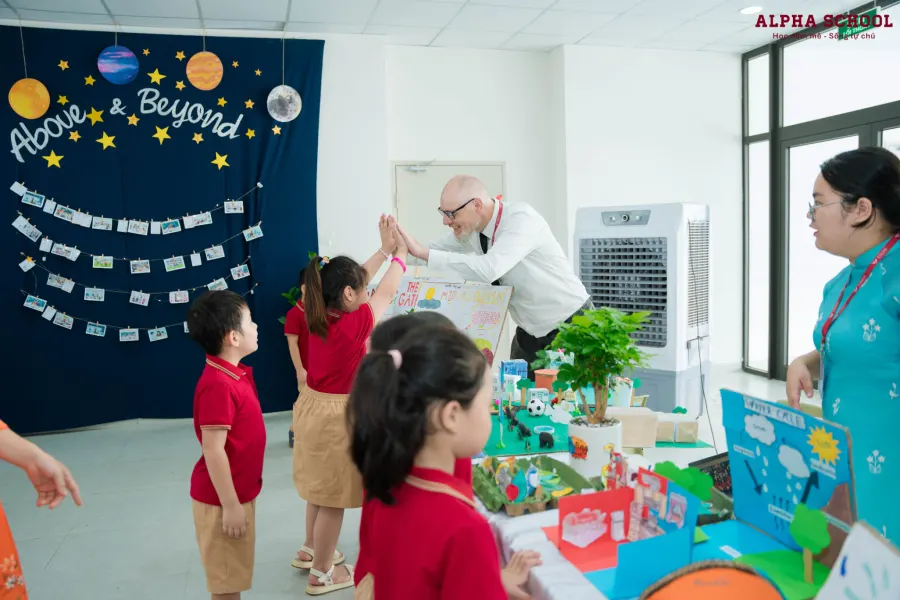 Trường Liên Cấp Alpha School