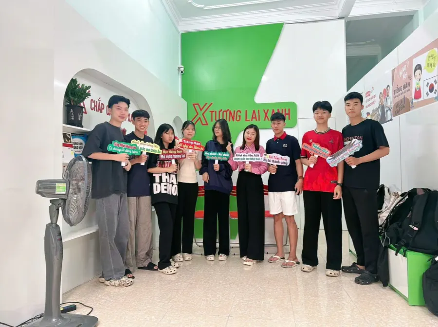 Trung Tâm Ngoại Ngữ Tương Lai Xanh