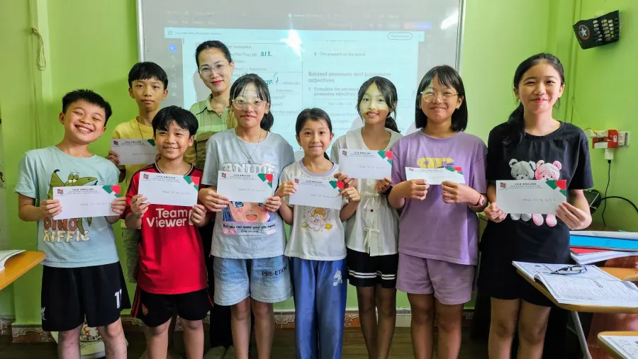 TRUNG TÂM NGOẠI NGỮ LILA EDU - HỒNG GAI