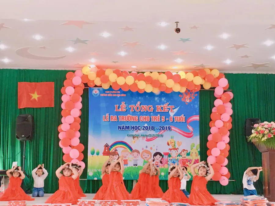 Trường mầm non Hoa Hồng