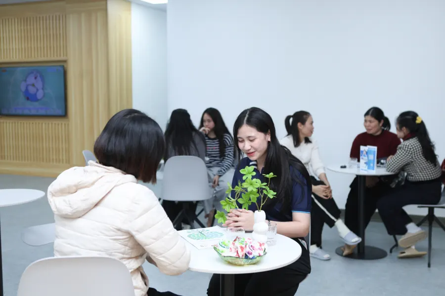 Trung Tâm Tiếng Anh Ant English