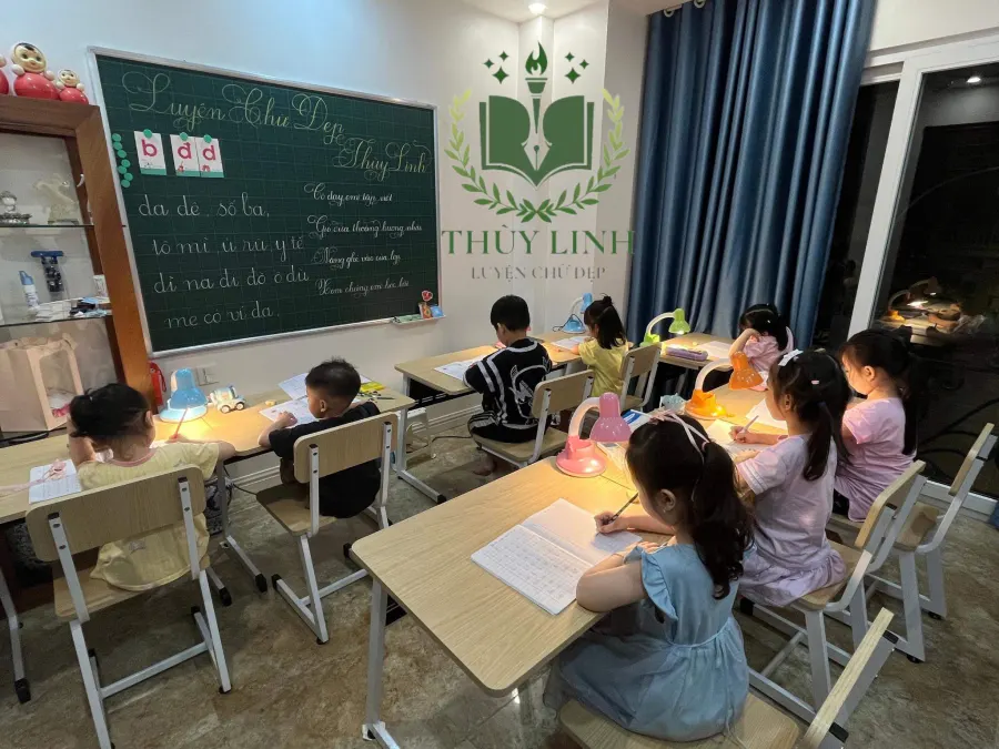 Trung Tâm Luyện Chữ Đẹp Thuỳ Linh