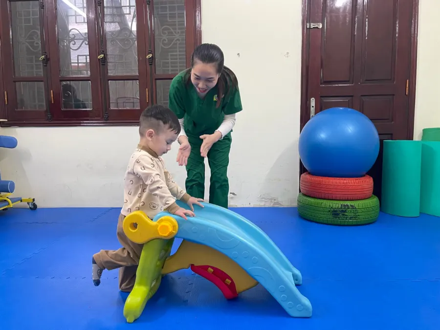 Trung tâm Nghiên cứu Ứng dụng Tâm lý - Giáo dục Cầu Vồng Xanh