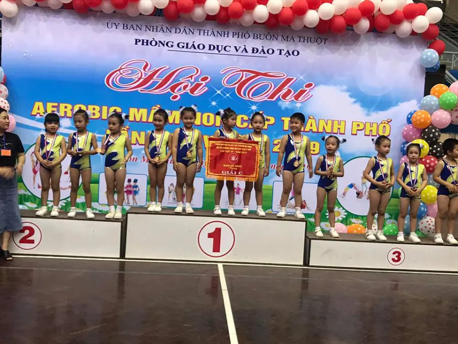 Trường mầm non Hoa Phượng