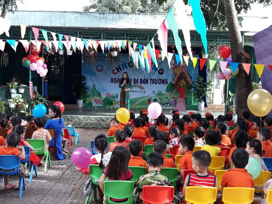 Trường mầm non Hoa Sữa
