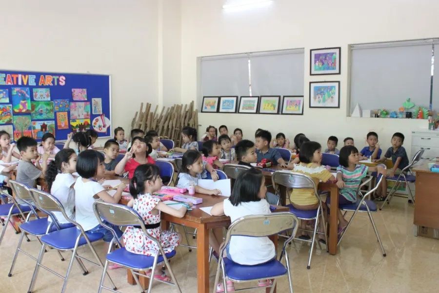 Trường tiểu học Lômônôxốp