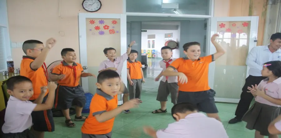 Trường tiểu học Huế Star