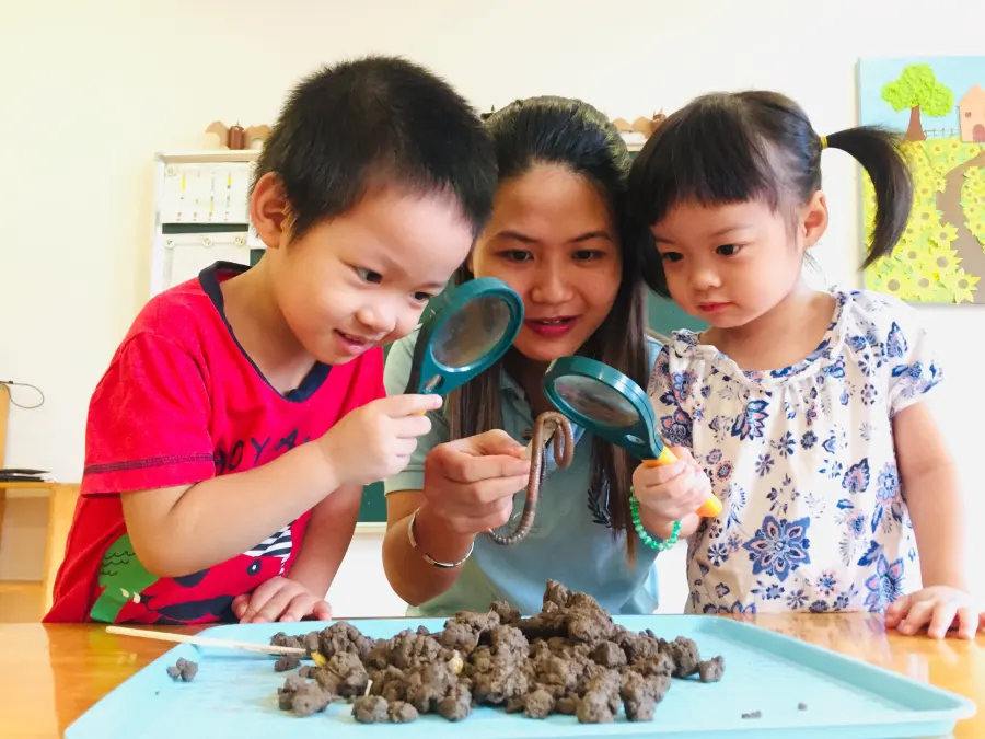 Trường mầm non BEEs' Tiny College-  Mai Hắc Đế