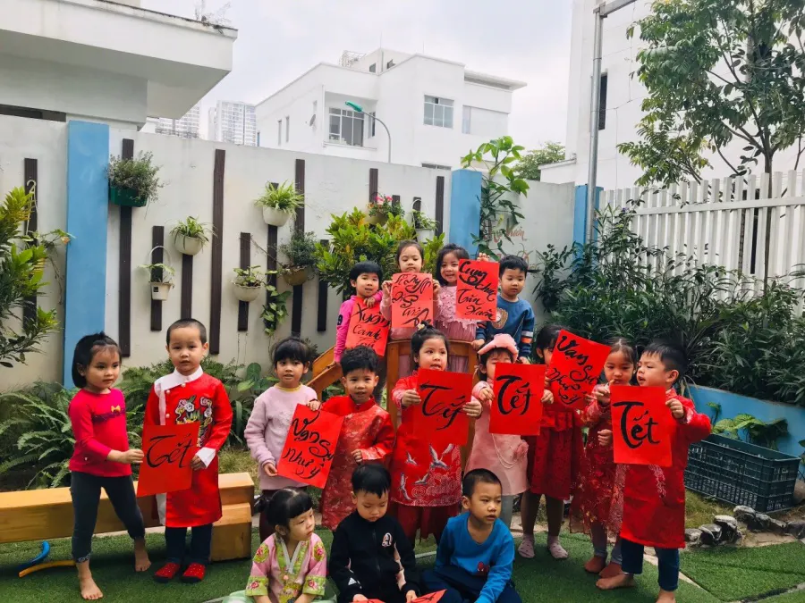 Hệ thống mầm non Song ngữ Kids smile Montessori - Hoàng Quốc Việt (cơ sở 6)