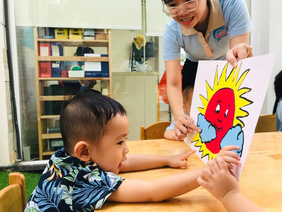 Trường mầm non Cá Heo Con