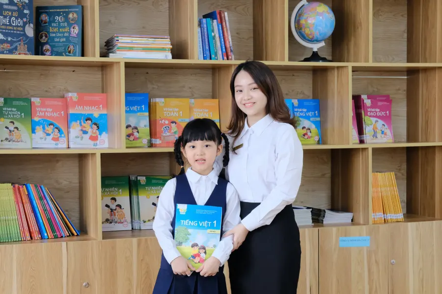 Trường Tiểu học và Trung học cơ sở Victoria Thăng Long