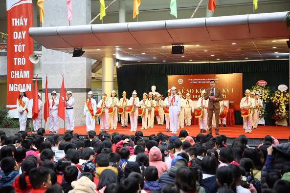 Trường tiểu học Dịch Vọng A