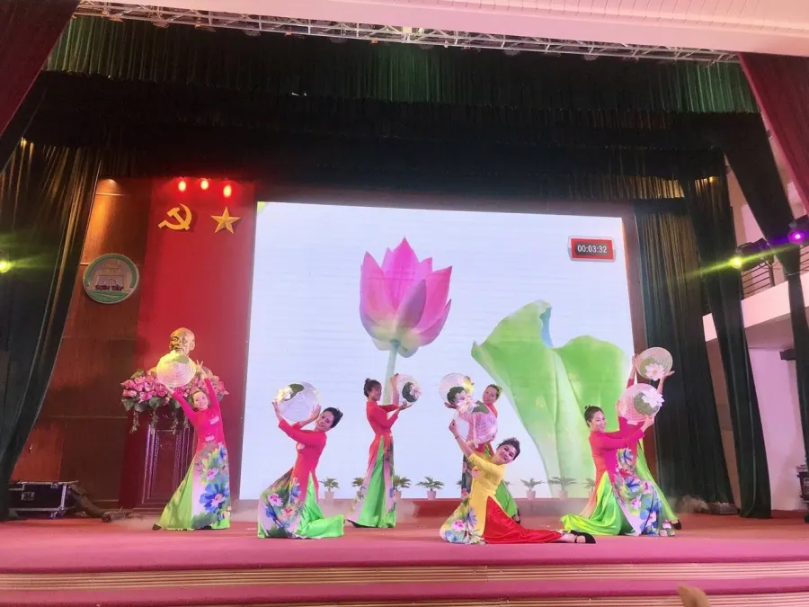Trường Tiểu học Trần Phú
