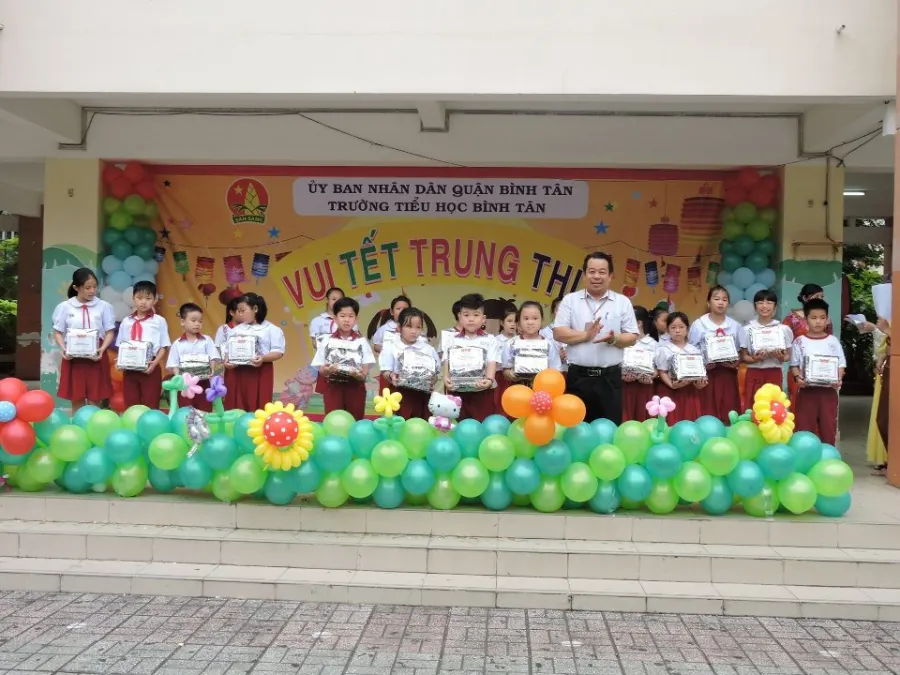 Trường Tiểu học Bình Tân