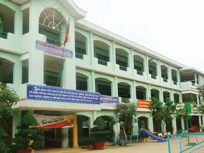 Trường tiểu học Thới Tam