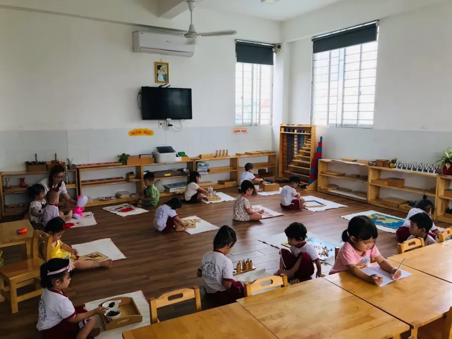 Trường Mầm Non Tương Lai Montessori