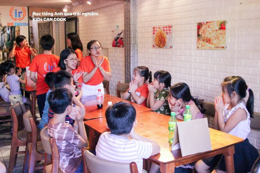 IRIS English Kids (Tiếng Anh Giao Tiếp Trẻ Em)