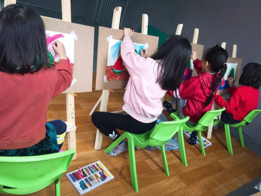 Lớp học nghệ thuật Kidzy Art
