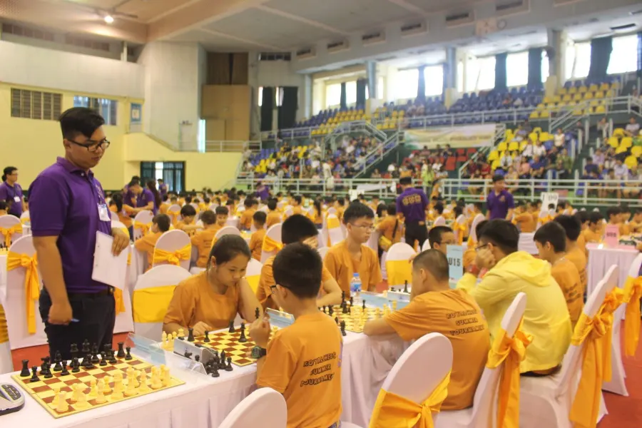 Trung Tâm Cờ Hoàng Gia Royal Chess