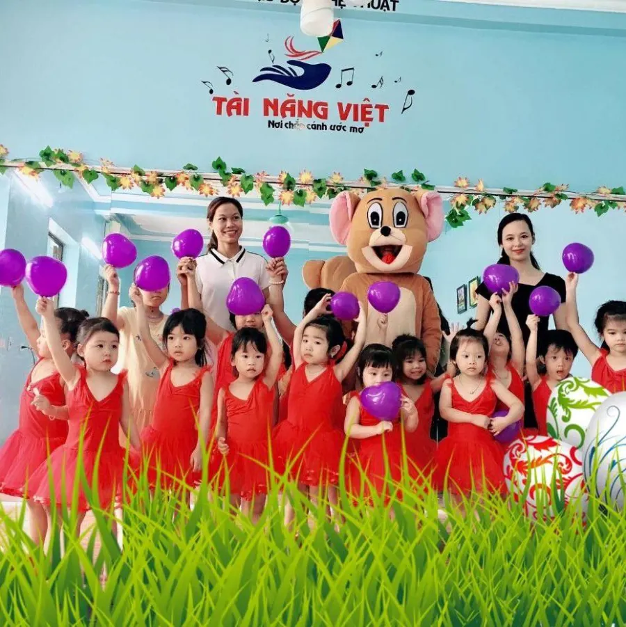 Trung Tâm Nghệ Thuật Tài Năng Việt - Phú Minh